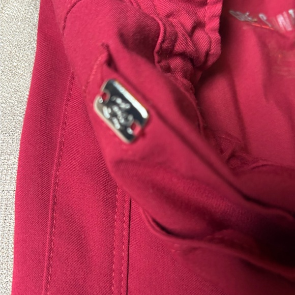 Burgundy Grey’s Anatomy Women’s   Scrub Set Size Large - Picture 16 of 16